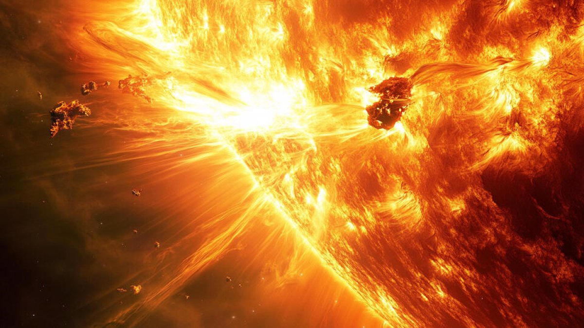 Мощная вспышка произошла на Солнце