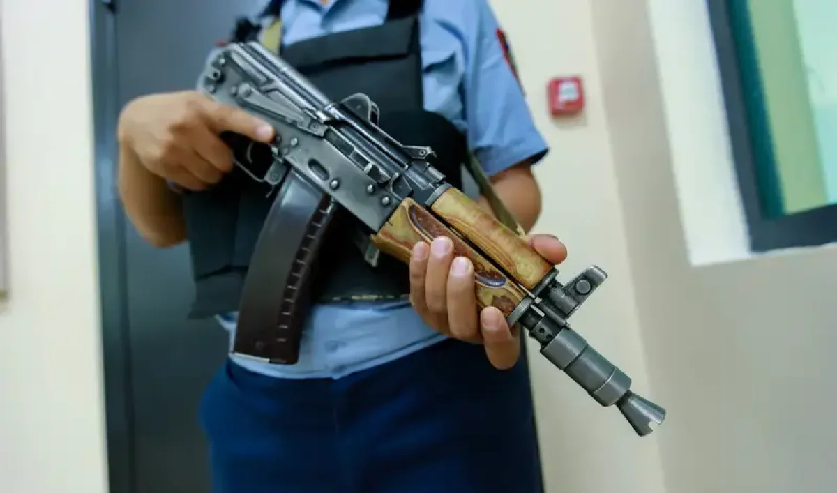 Алматыда мас бұзақылар СОБР қызметкерлеріне шабуыл жасады