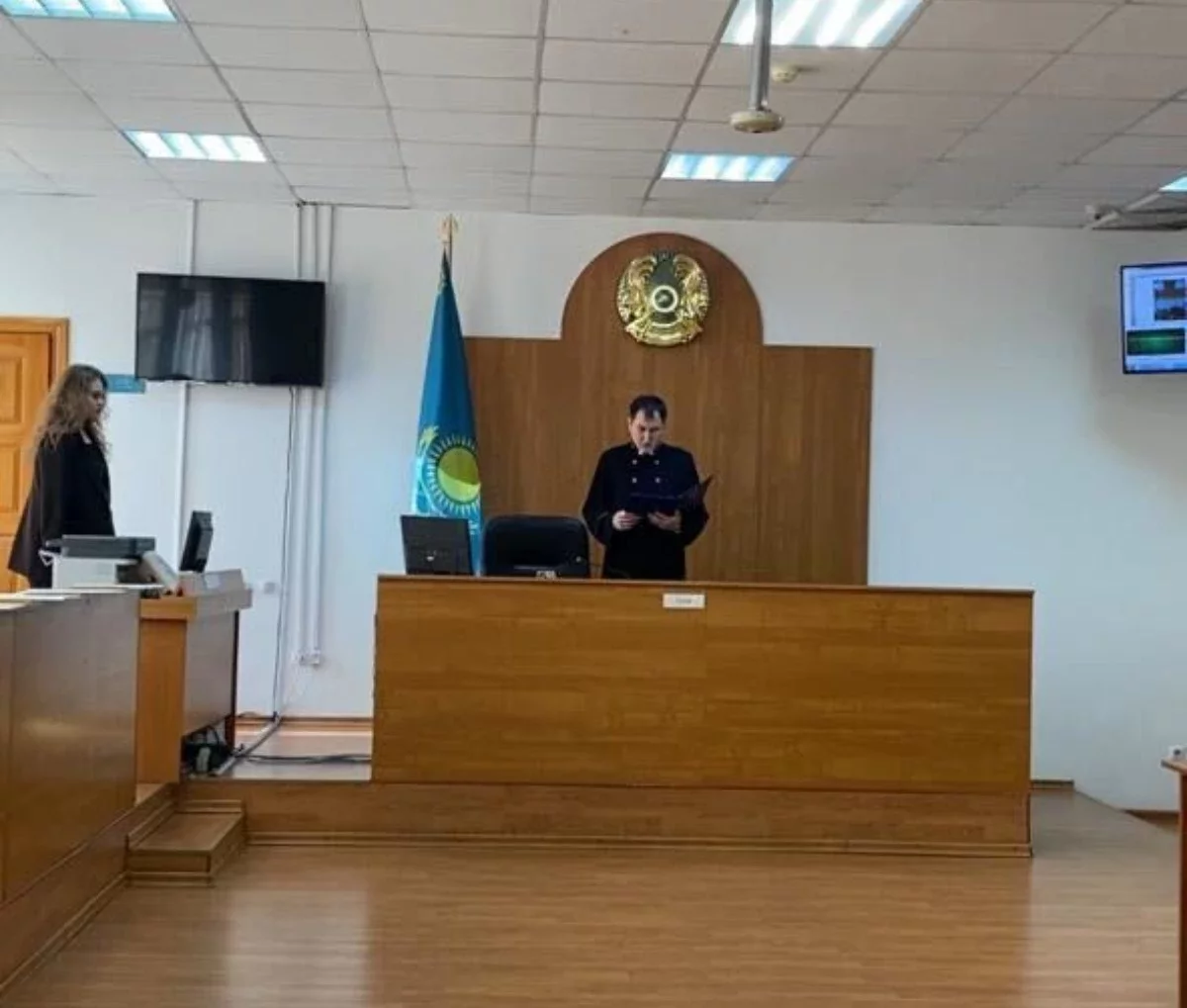 Солтүстік Қазақстанда шенеуніктің баласы өз қызын зорлап келген