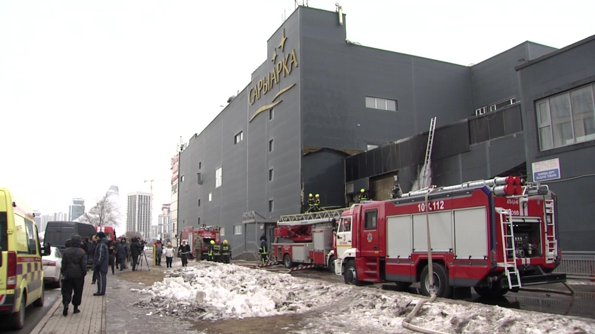 Астанада сауда орталығы өртенді