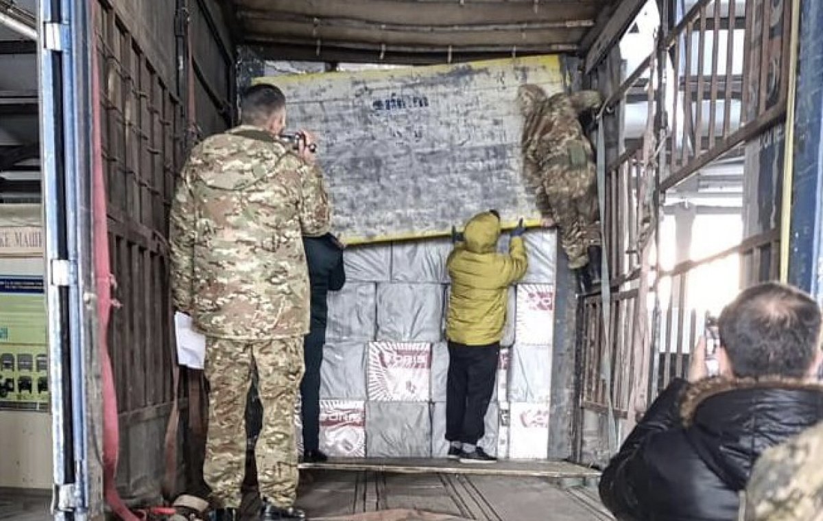 Более полумиллиона пачек сигарет пытались незаконно ввезти в Казахстан