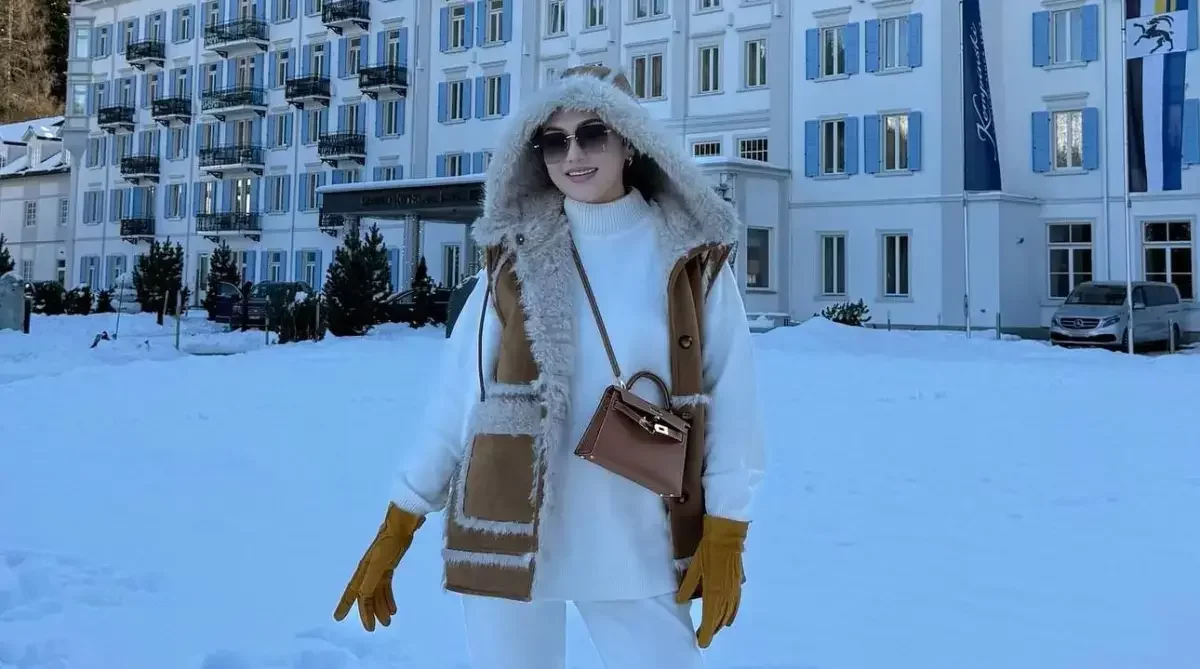 «Ерке Есмахан басқа жұлдыздарды көре алмайды»: танымал стилист қызық оқиғасын бөлісті