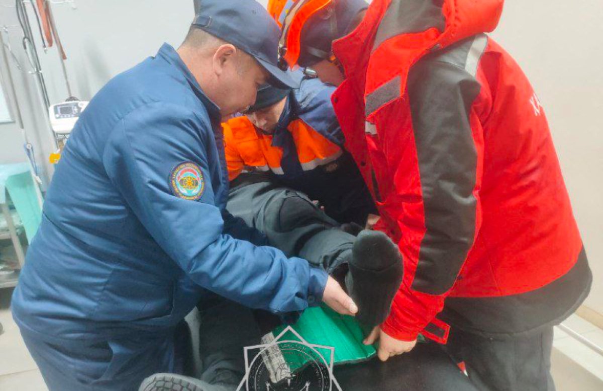 Турист сломал ногу на высоте 3,5 тысячи метров в горах Заилийского Алатау