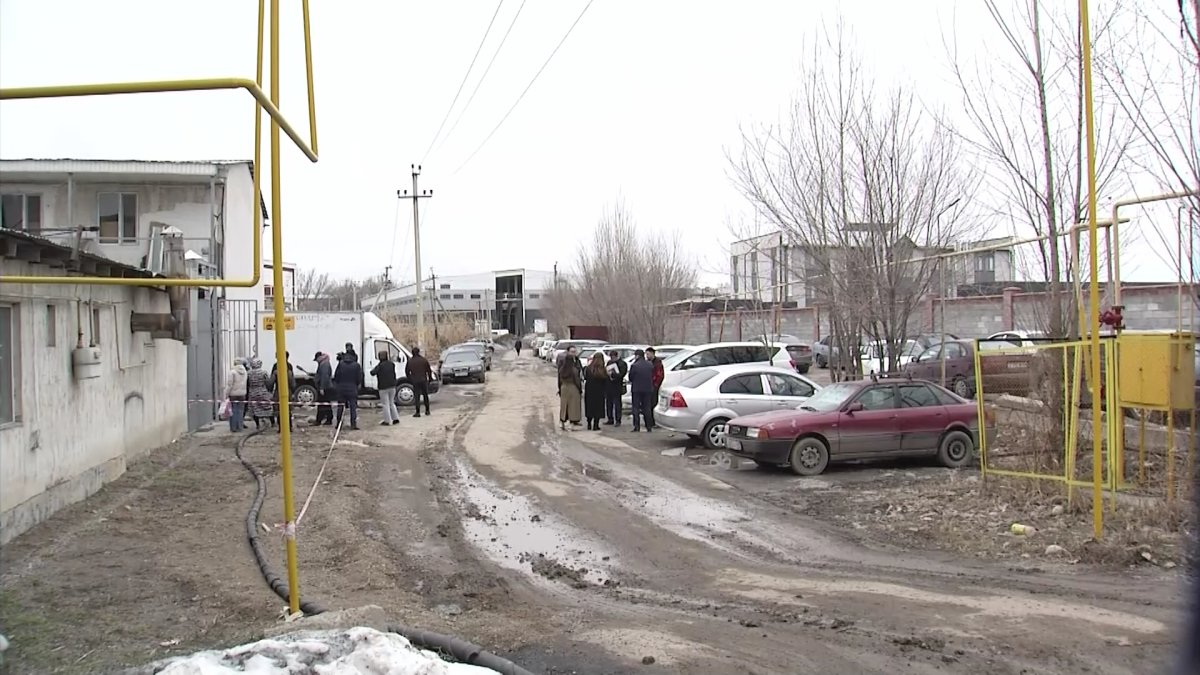 "5 қабатты тұрғын үй кешені заңсыз салынып жатыр",-тұрғын