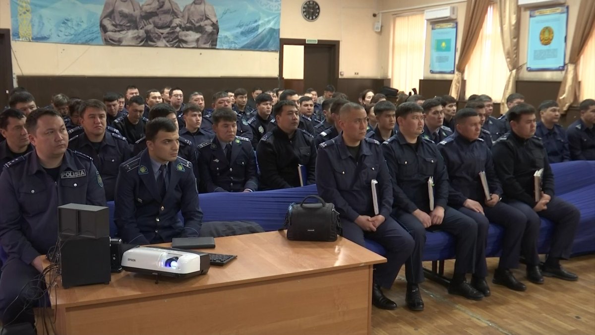 Заң мен тәртіп: сыбайлас жемқорлыққа қарсы іс-қимыл шаралары аудандық полицияда талқыланды