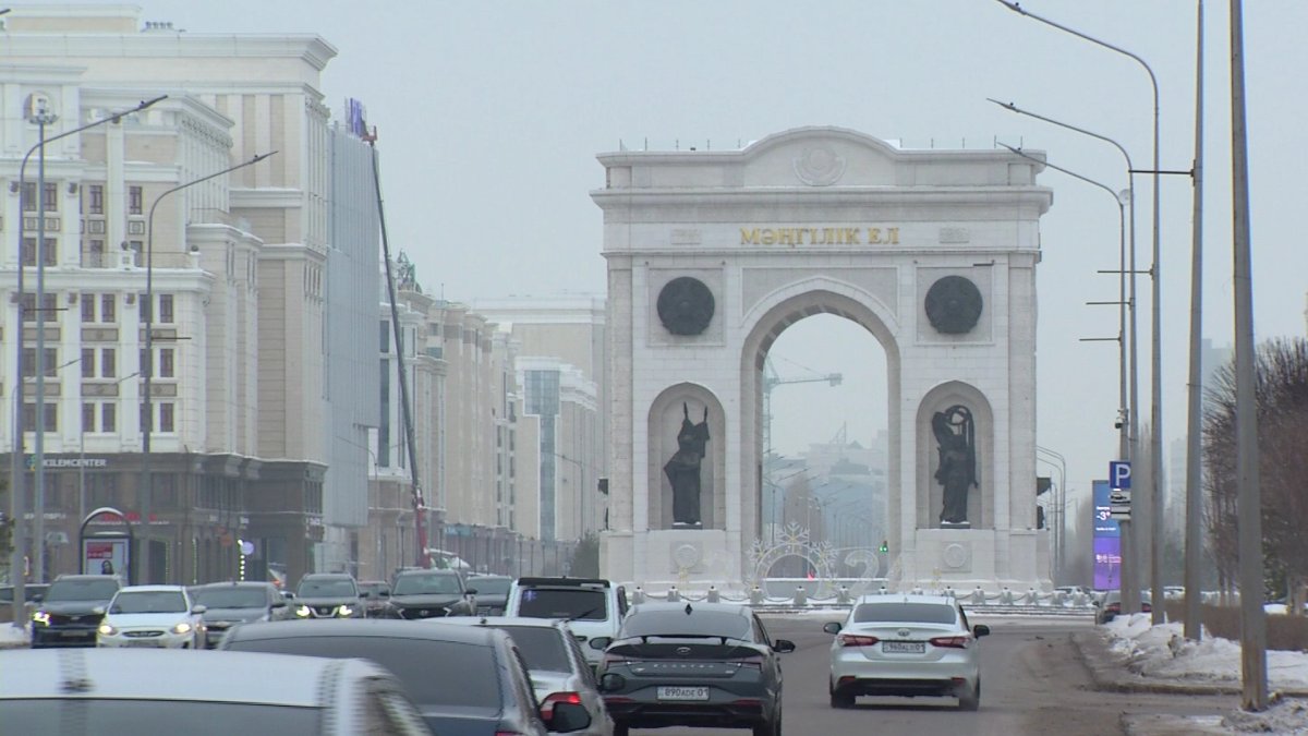 «Көлік жүргізуге рұқсат беру механизмін қайта қарау қажет», - депутат