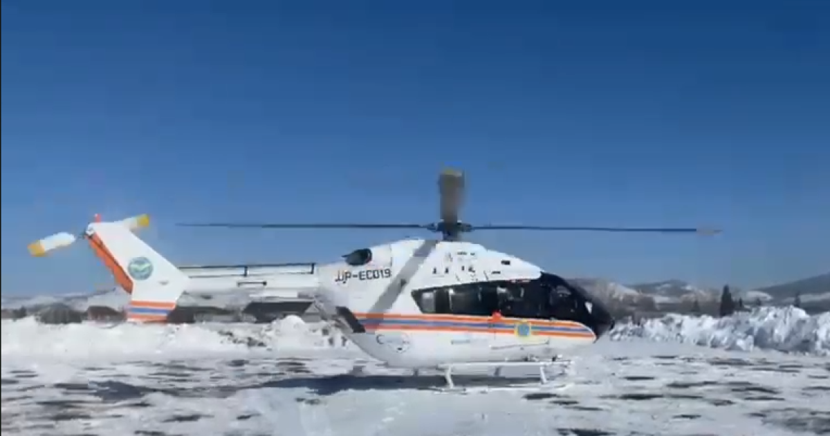 Новорожденного экстренно транспортировали спасатели в ВКО