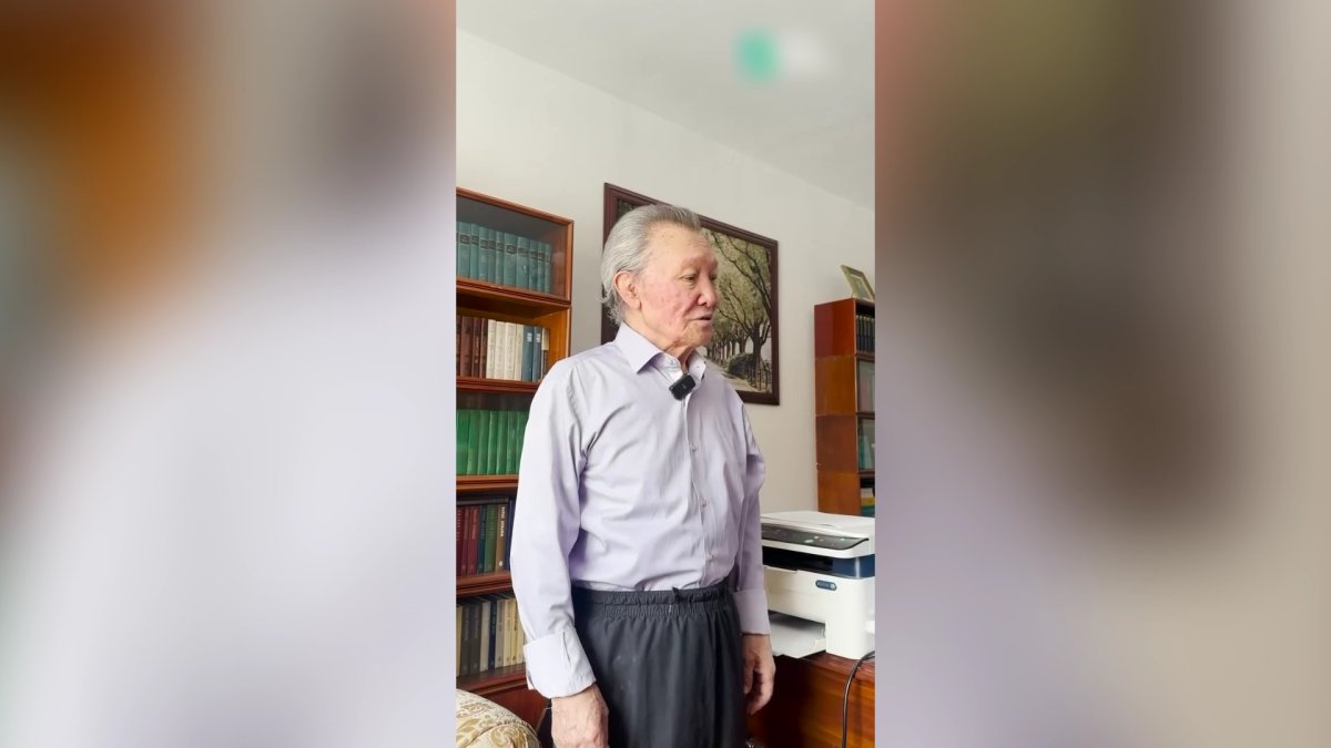 Көрнекті жазушы Төлен Әбдік "Бірге кітап оқиық" аманаты бойынша Дулат Исабековтің «Қарғын» романын оқуды ұсынды