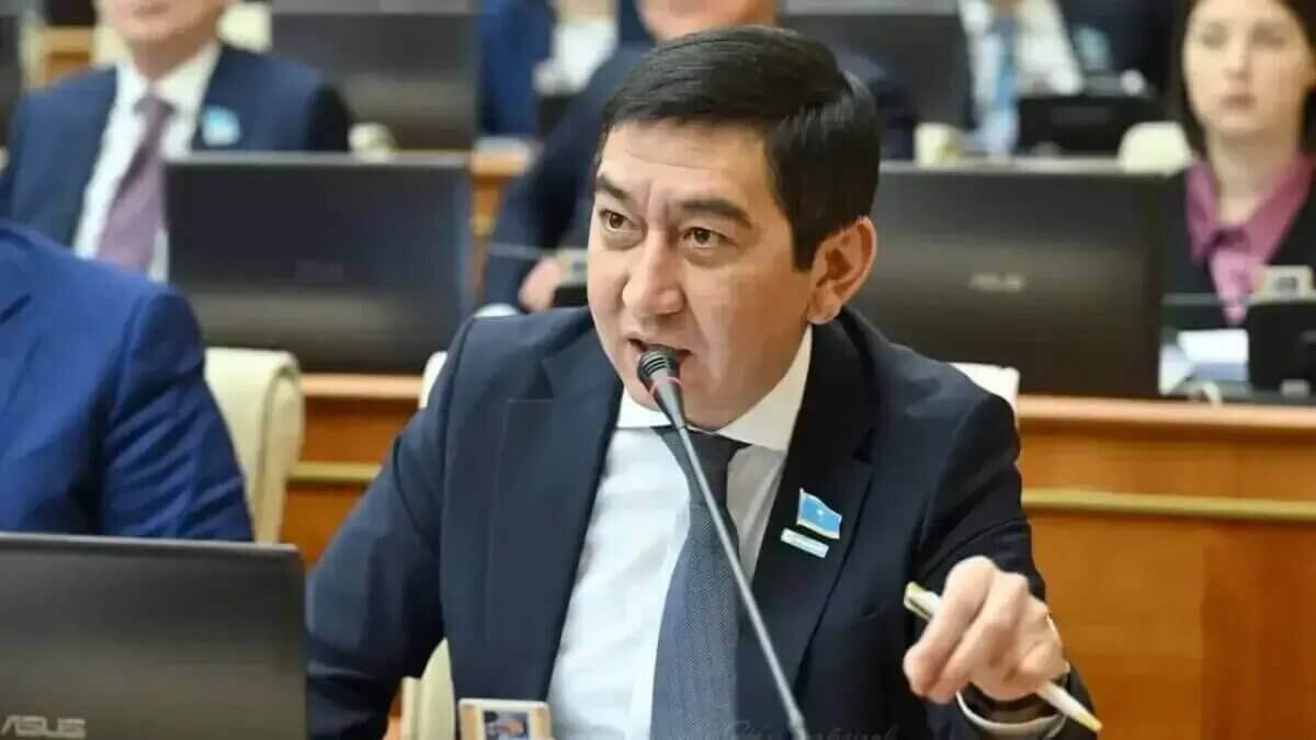 "Бүгінгі қазақ қоғамы туғанға тасбауыр, жақынға жау, досына дұшпан болып кетті" - Зайытов