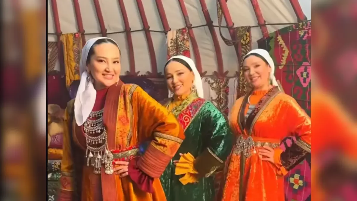 «Тренд түсіргендерге 100 доллар беремін»: Жазира Байырбекова жаңа әнін барынша жарнамалап жатыр