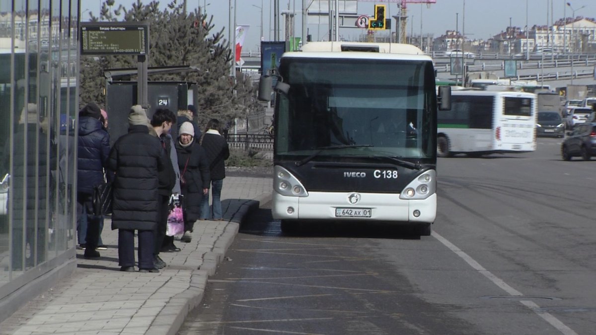 Қоғамдық көлікте келеңсіз жағдай жиіледі