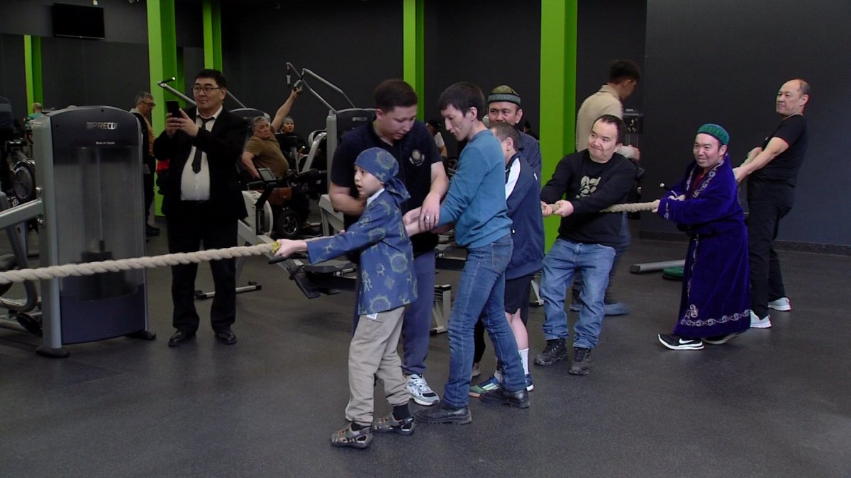 В столице прошёл турнир по национальным видам спорта среди людей с особыми потребностями