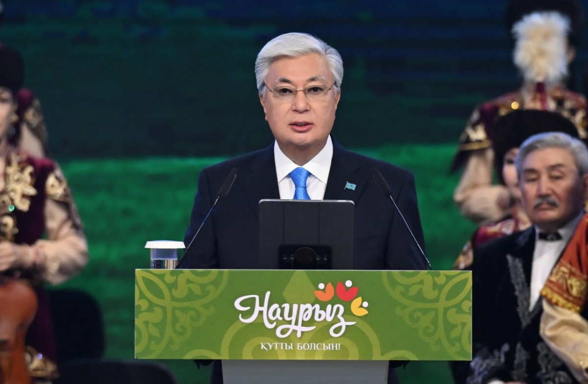 Касым-Жомарт Токаев поздравил казахстанцев с праздником Наурыз