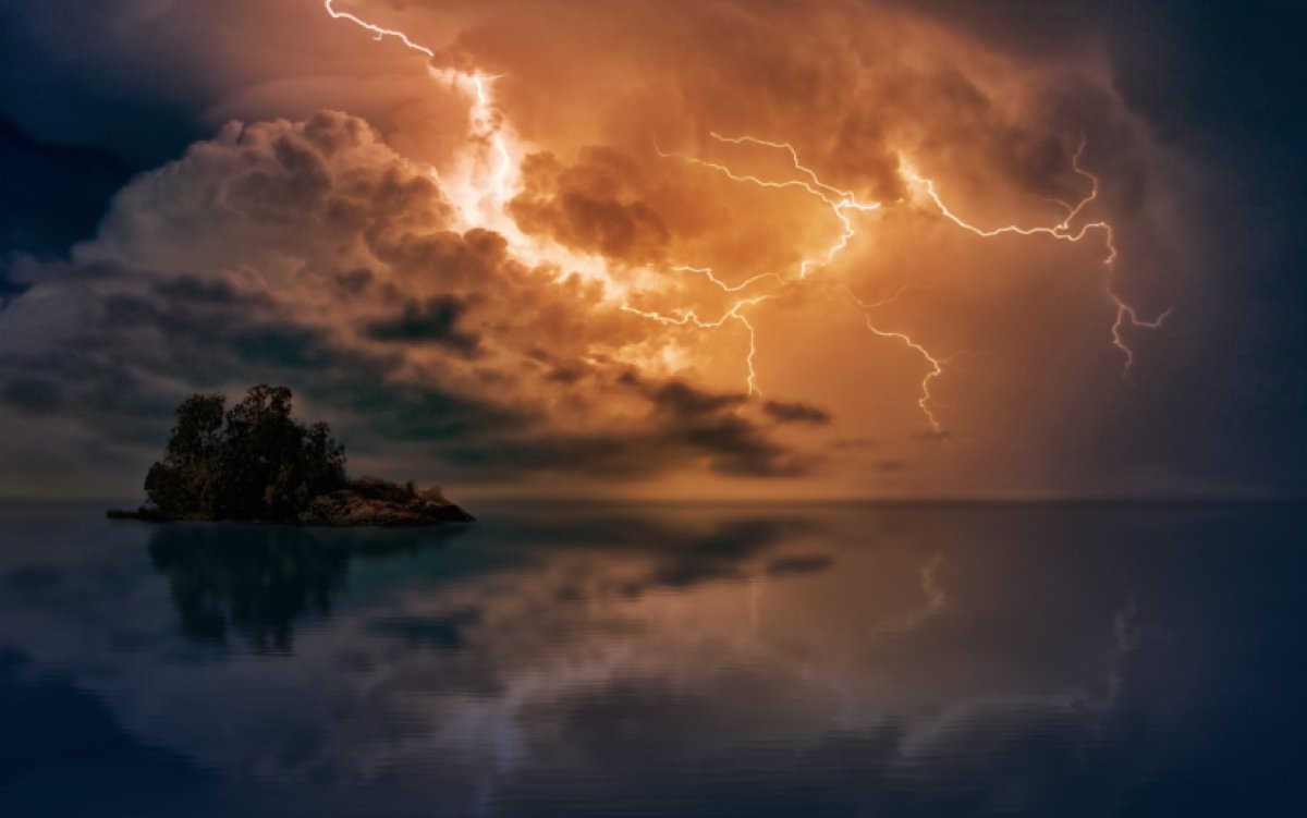 Погода готовит испытание: снег и грозы обрушатся на страну 24 марта