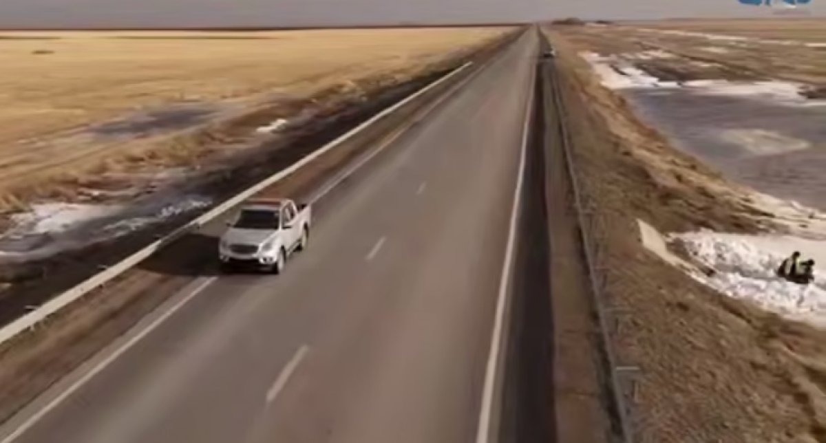 Три дороги, в том числе приграничные, закрыты в Казахстане