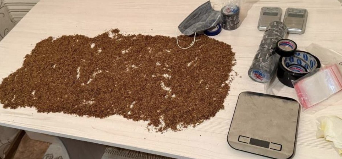 Наркокурьера с килограммом наркотиков задержали в Шымкенте