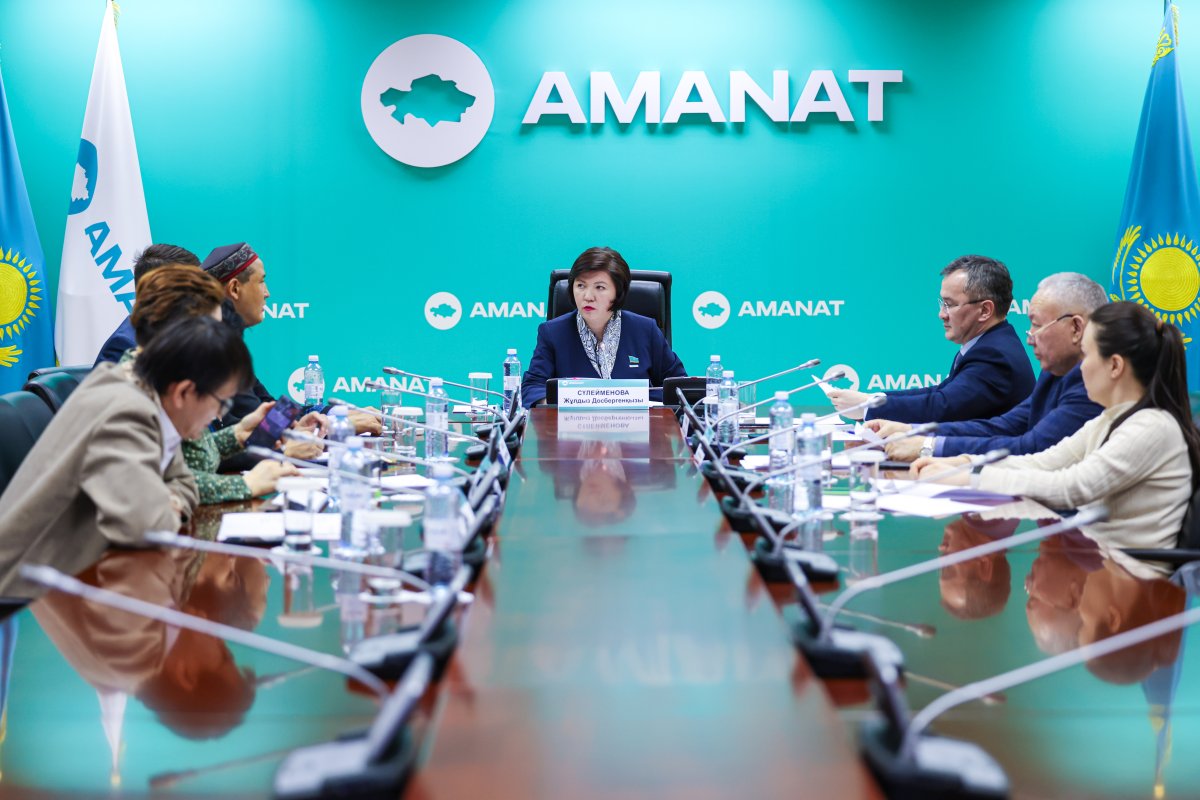 «Бақылауда ма, әлде заңнан тыс па?» – AMANAT-та оңалту орталықтарының көлеңкелі жұмысы талқыланды