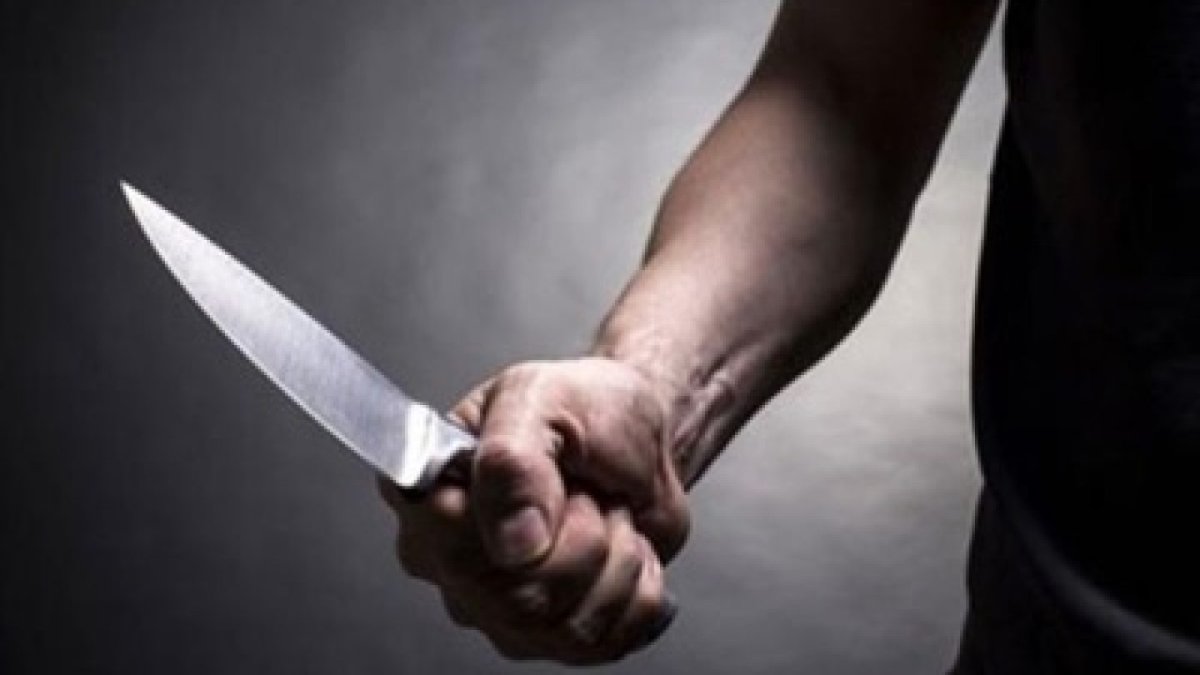 Мужчина зарезал бывшую жену в поликлинике в Атырауской области