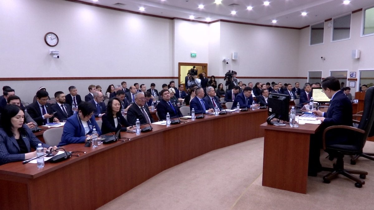 Безработица и риск утечки данных: какие "подводные камни" несет законопроект об ИИ?