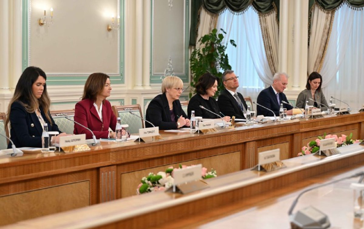 Президенты Казахстана и Словении провели переговоры в расширенном формате