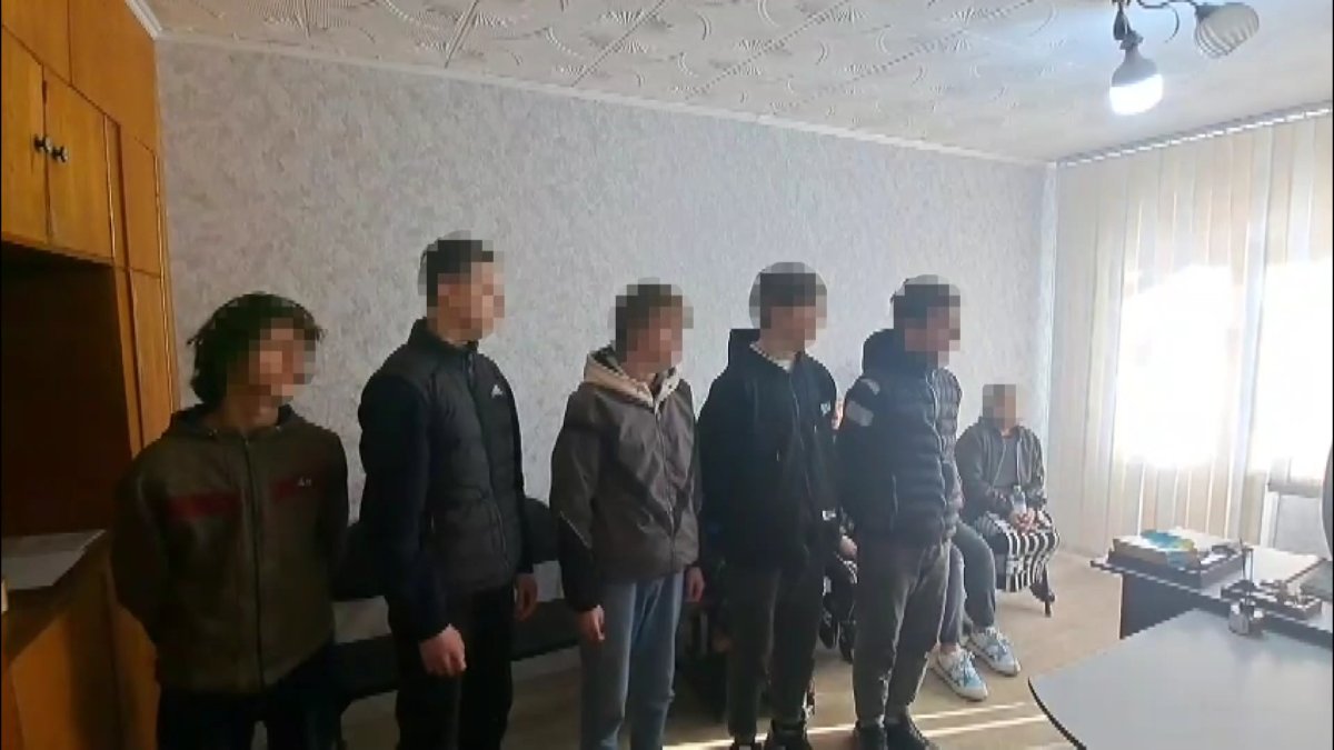 Плевали в лицо и оскорбляли: подростки ограбили пенсионера и издевались над ним в Темиртау