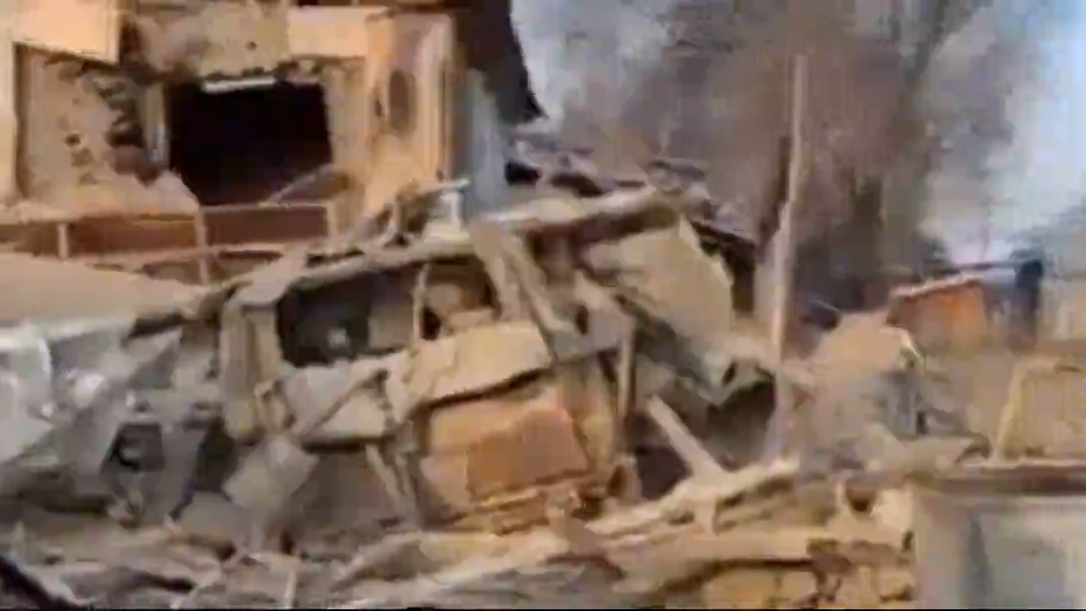 Талдықорғанда көлік жарылып, салдарынан үй опырылған