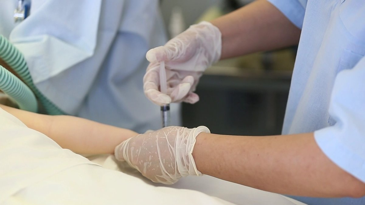 В области Абай проводится расследование по факту гибели роженицы и ребенка