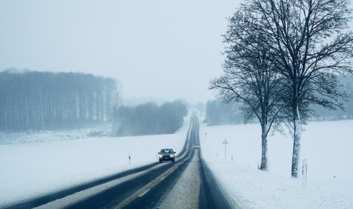 О возможной непогоде на трассах в 11 регионах предупреждают водителей Казахстана