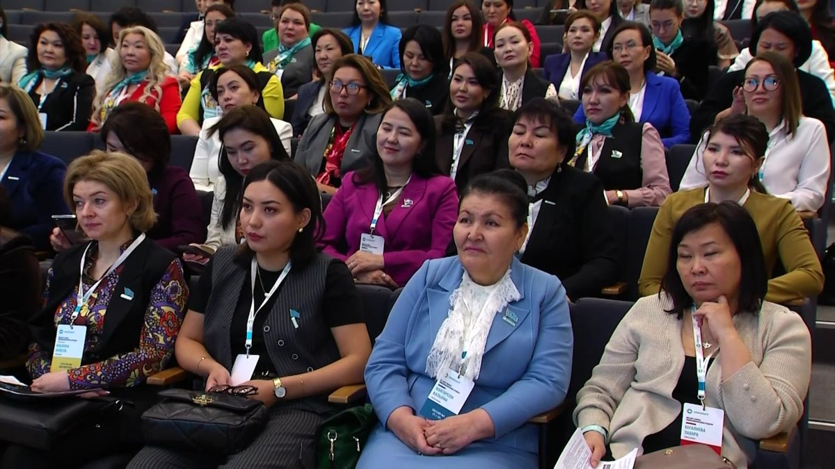 Астанада әйелдер қанаты көшбасшыларының кездесуі өтті