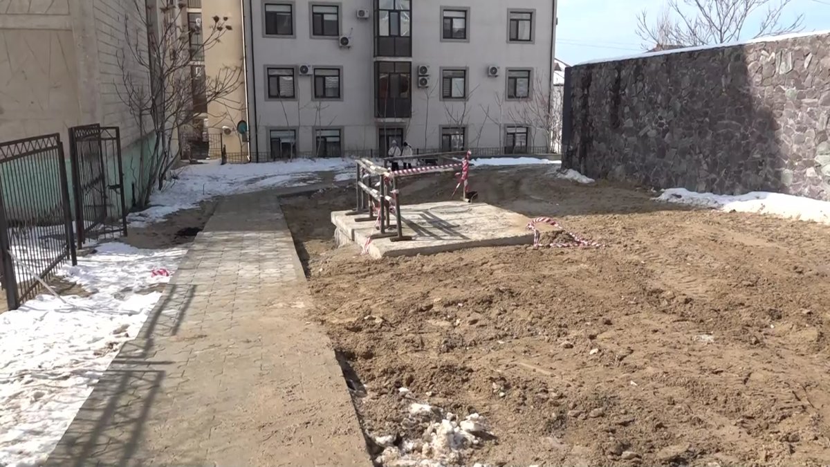 Уголовное дело возбудили после падения ребенка в кипяток на теплотрассе в Актау