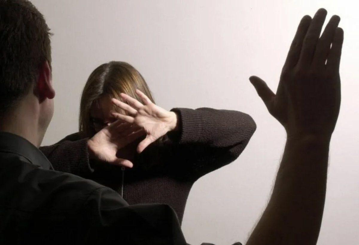 Туркестанца осудили за избиение младшей сестры