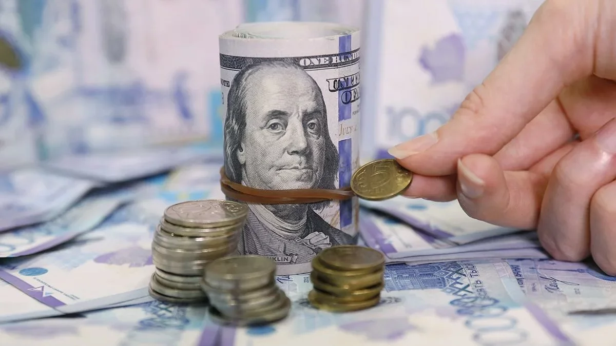 Доллар ещё подешевел: итоги дневных торгов 6 марта