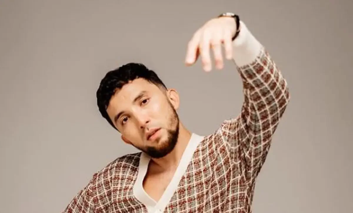 Әнші Қанай жұбайына 8 наурызға 3 млн теңгенің сыйлығын беретін болды