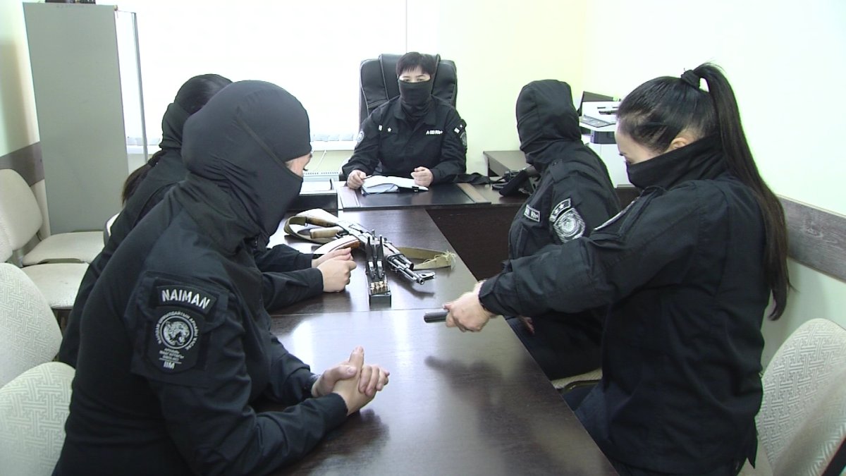 Арнайы жасақ қыздары ерлерден ешбір кем емес