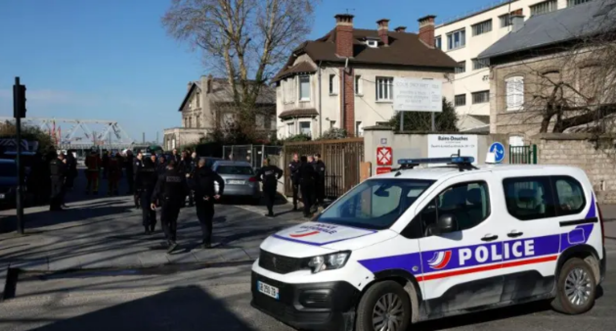 В Париже частично остановлено движение поездов: на путях нашли бомбу времен Второй мировой войны