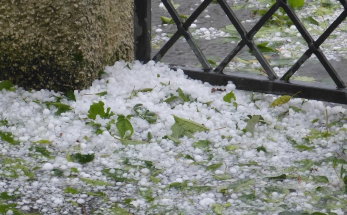В Астане возможен снег, а в Алматы - град: прогноз погоды в мегаполисах Казахстана в понедельник, 14 апреля