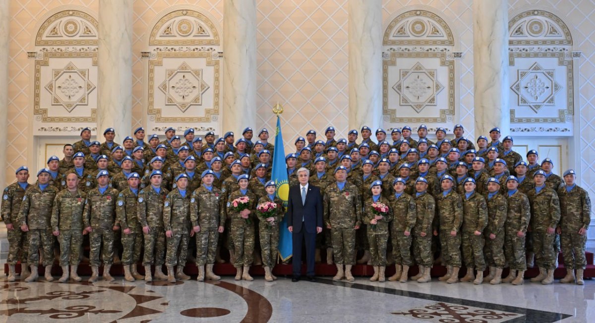 Токаев встретился с военнослужащими Национального миротворческого контингента