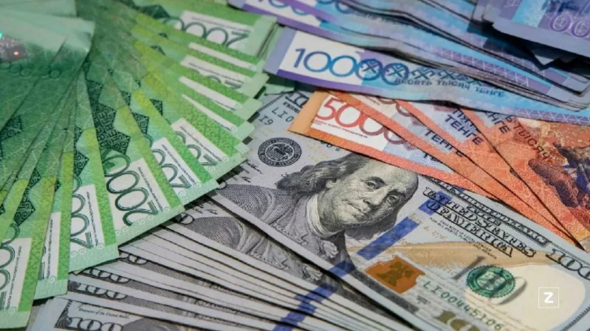 Доллар подорожал на торгах после выходных