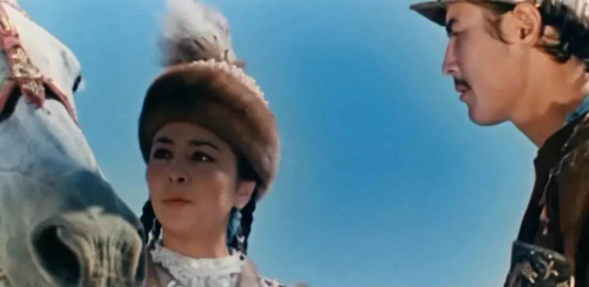 Меруерт Өтекешова: «Қыз Жібек» киносынан Асанәлі Әшімов екеуміз ғана қалдық