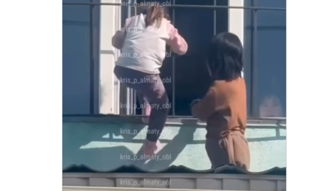 Малыши выбегали на крышу детского сада через окно в Алматинской области