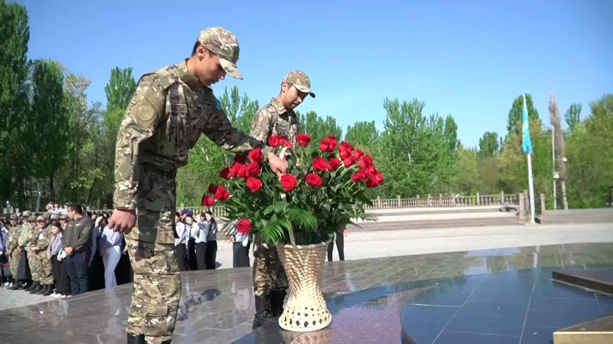 Таразда «Ардагерлерге мың алғыс» әлеуметтік автокеруен аудандарды аралауға аттанды