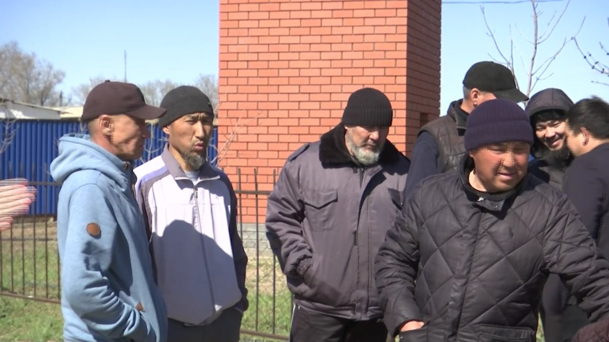 25 лет жители Актюбинской области просят сделать дорогу к их селу