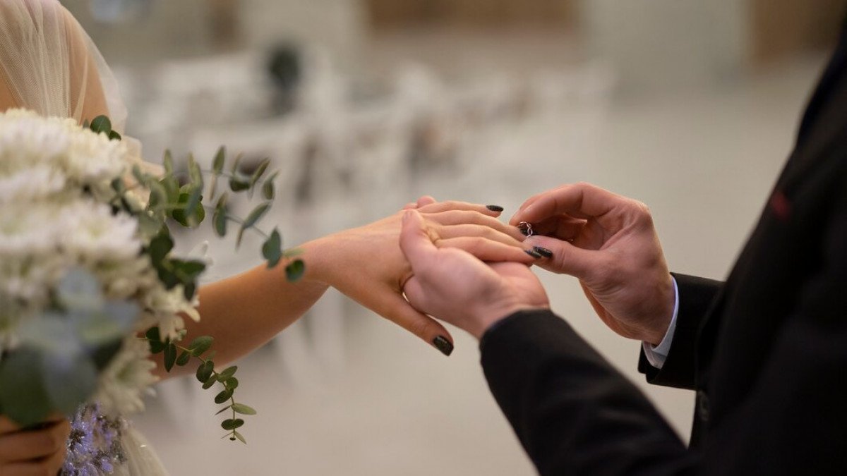 Ғашықтар күні: бүгін Қазақстанда қанша жұп неке қиды