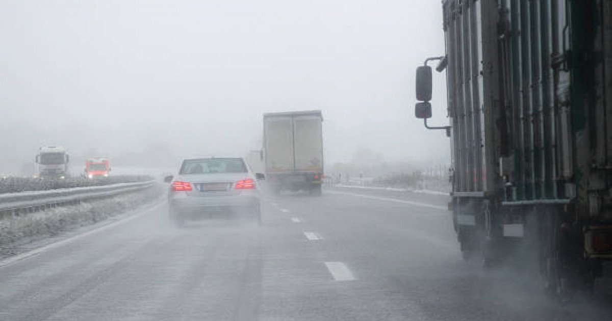 Ауа райы бұзылып, Шығыс Қазақстан облысында жол жабылды