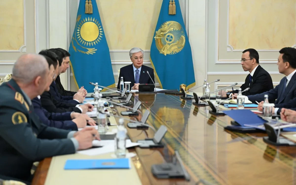 "Үкіметтің міндеті – халықтың әл-ауқатын, экономикалық өсім қарқынын және тартылатын инвестиция көлемін төмендетуге жол бермеу", - Президент