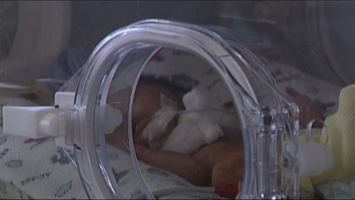 Младенческая и материнская смертность в Казахстане снижается