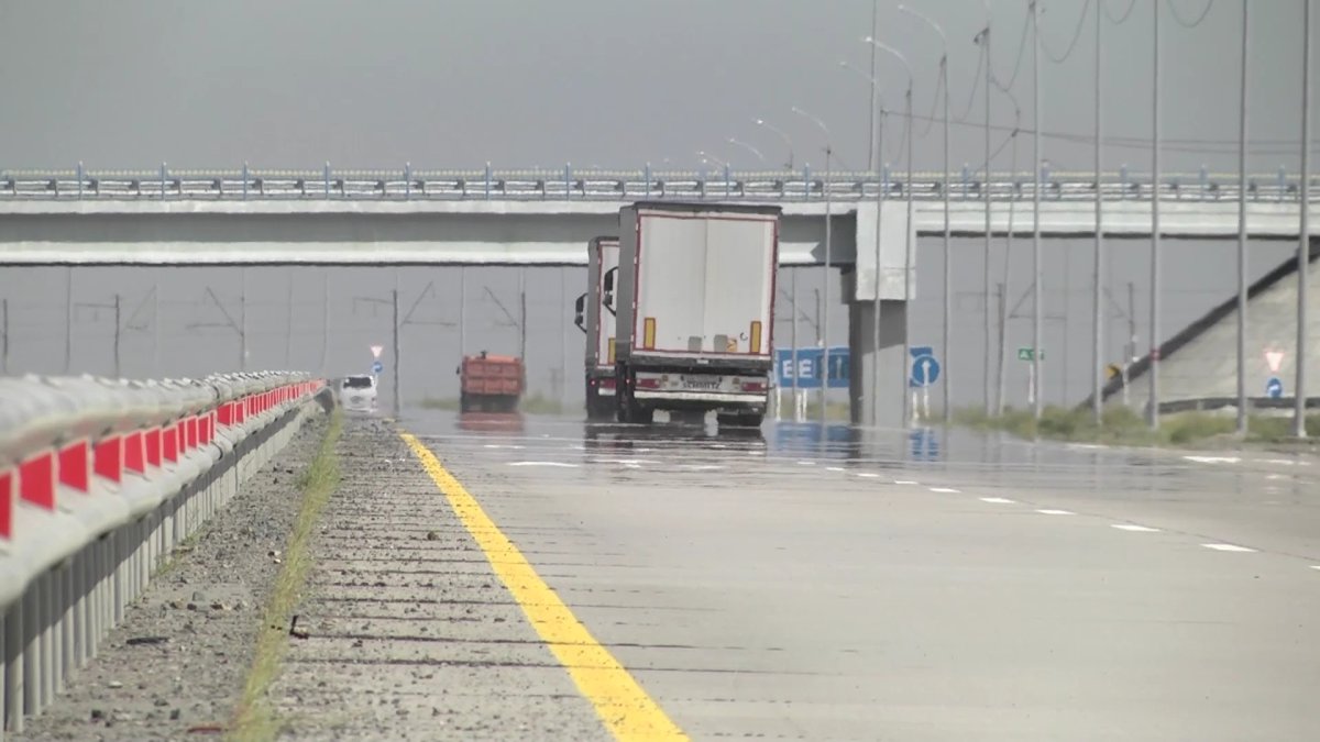 "Ақылы жолдың ақшасы шұрық-тесікті жамауға жұмсалмайды", - тұрғын