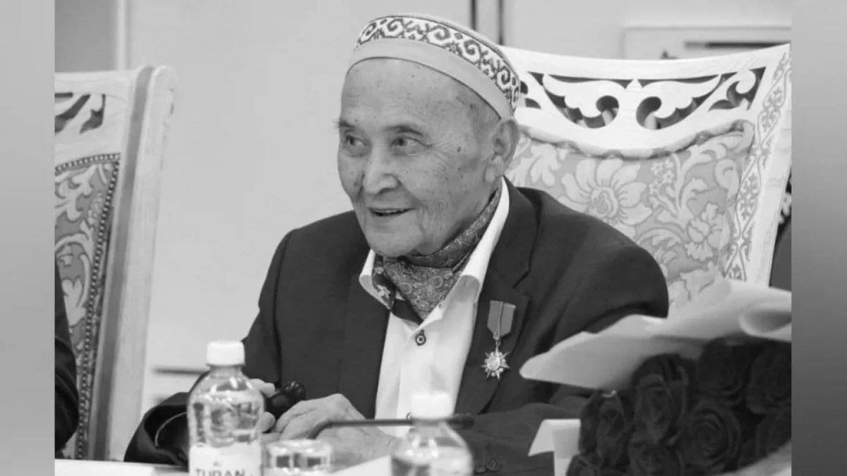 Смерть писателя Акима Тарази: Токаев выразил соболезнования семье