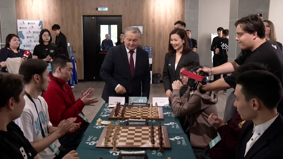 Республиканский турнир по шахматам среди университетов стартовал в Алматы