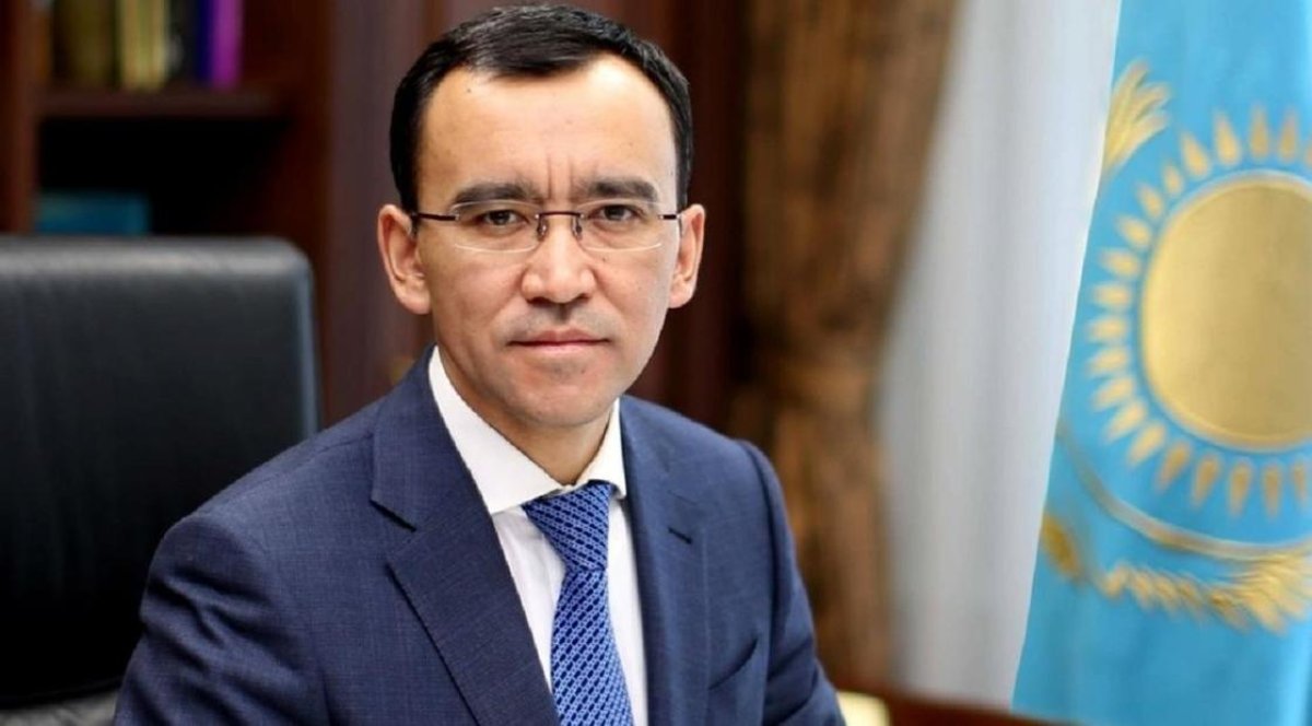 "Қазақ елі Президентіміз айтқандай, жаппай кітап оқитын ұлтқа айналсын!" - Мәулен Әшімбаев